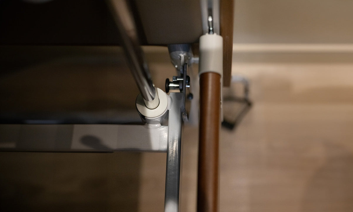Opera Beds Telescopic Medical IV Drip Stand - Bed Mounted Infusion Pole - Detail View 4