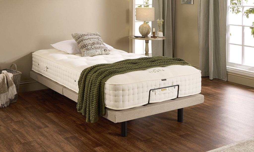 Opera Beds Vicuña Luxury Adjustable Mattress - Handcrafted Natural Wool & Silk Mattress - Detail View 2